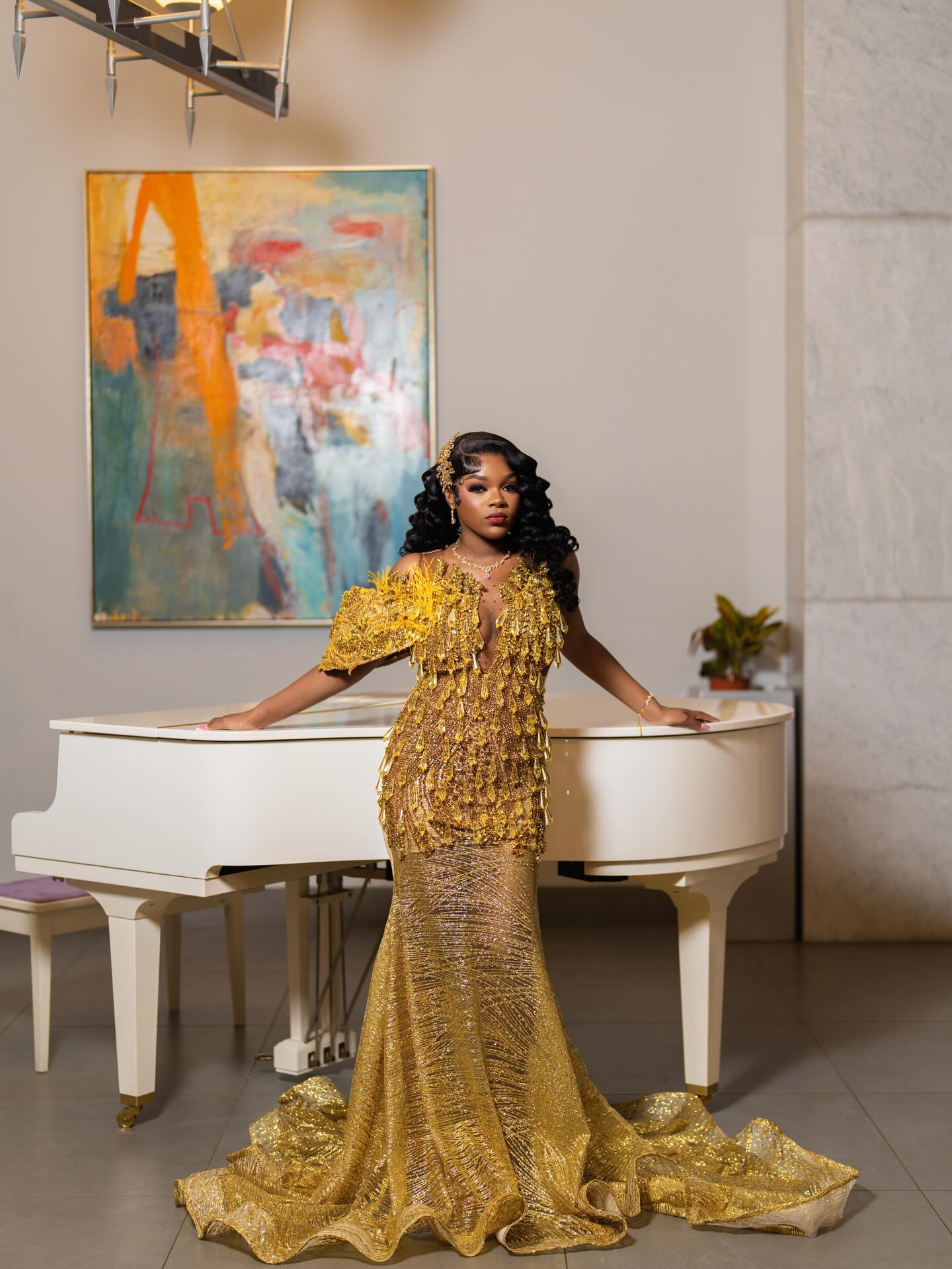 Exquisite Long Gold Sequin Prom Dress V-Neck Mermaid Formal Gown with Crystals