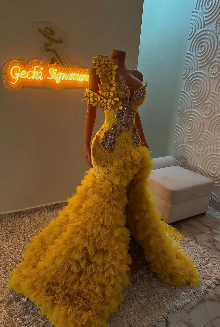 Yellow one shoulder split-front mermaid prom dress