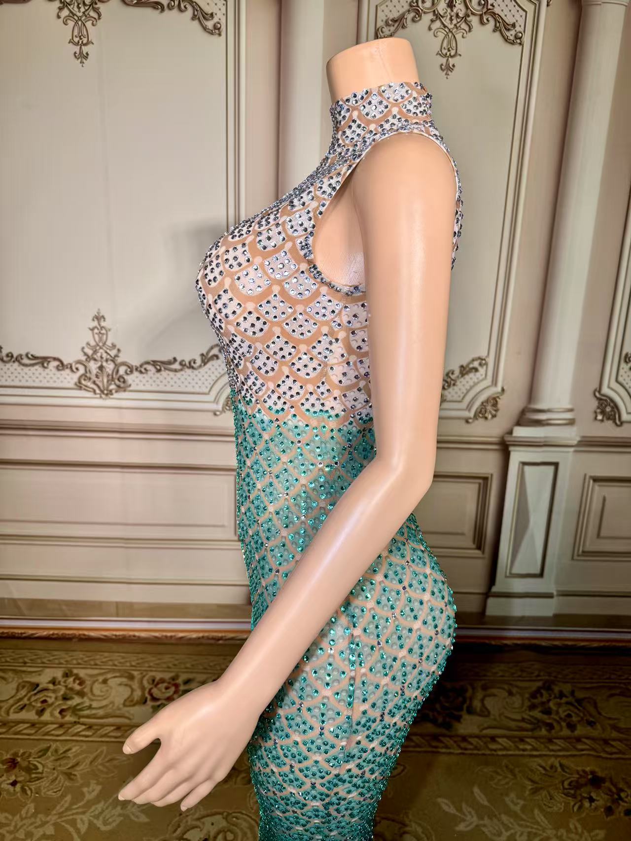 Fabulous Blue Mermaid High-Neck Beaded Sleeveless Floor-Length Evening Dresses With Rhinestones