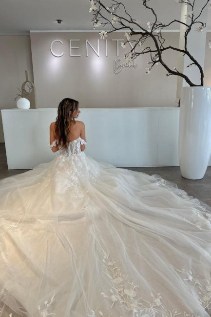Fabulous White Sweetheart Off-The-Shoulder Ball Gown Tulle Wedding Dresses With Appliques And Handmake Flowers