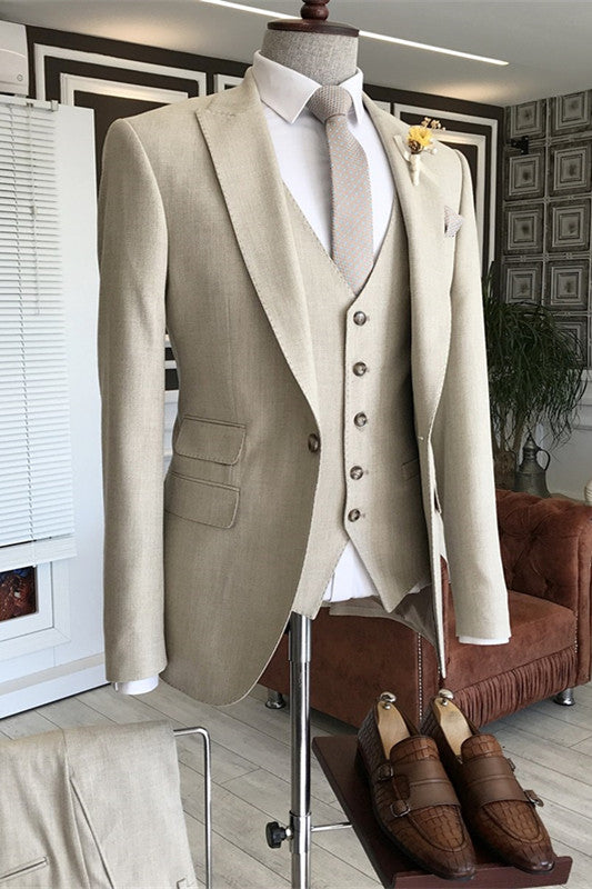 Fancy Ivory Three-Piece Peaked Lapel Prom Suit