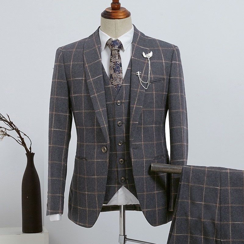 Fashionable Dark Gray Plaid Three Pieces Slim Fit Custom Business Suit
