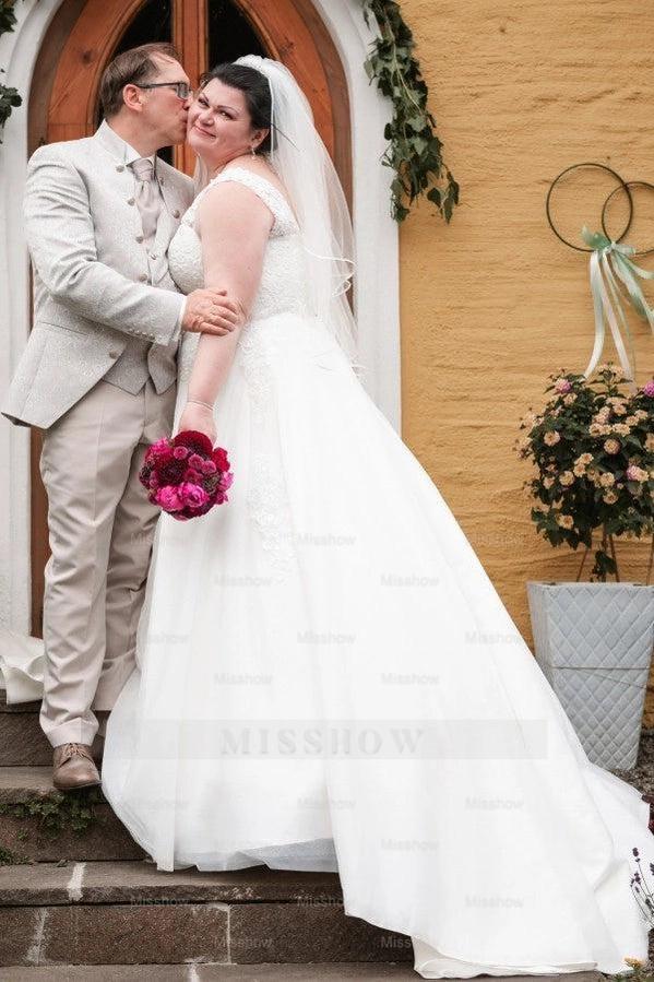 Fashionable Ivory V-Neck Sleeveless A-Line Wedding Dress with Appliques and Chapel Train