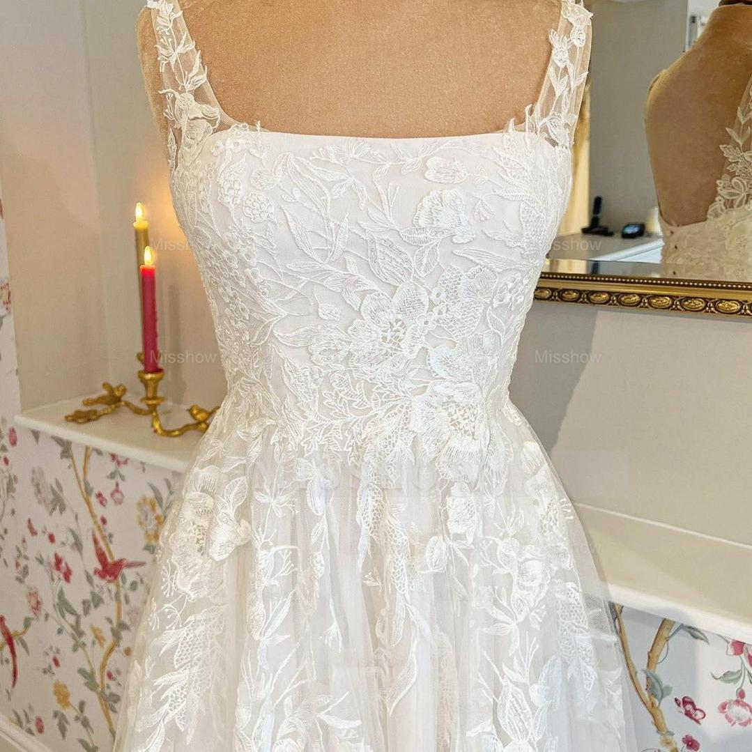 Flowing Ivory A-Line Square-Neck Sleeveless Wedding Dress with Appliques
