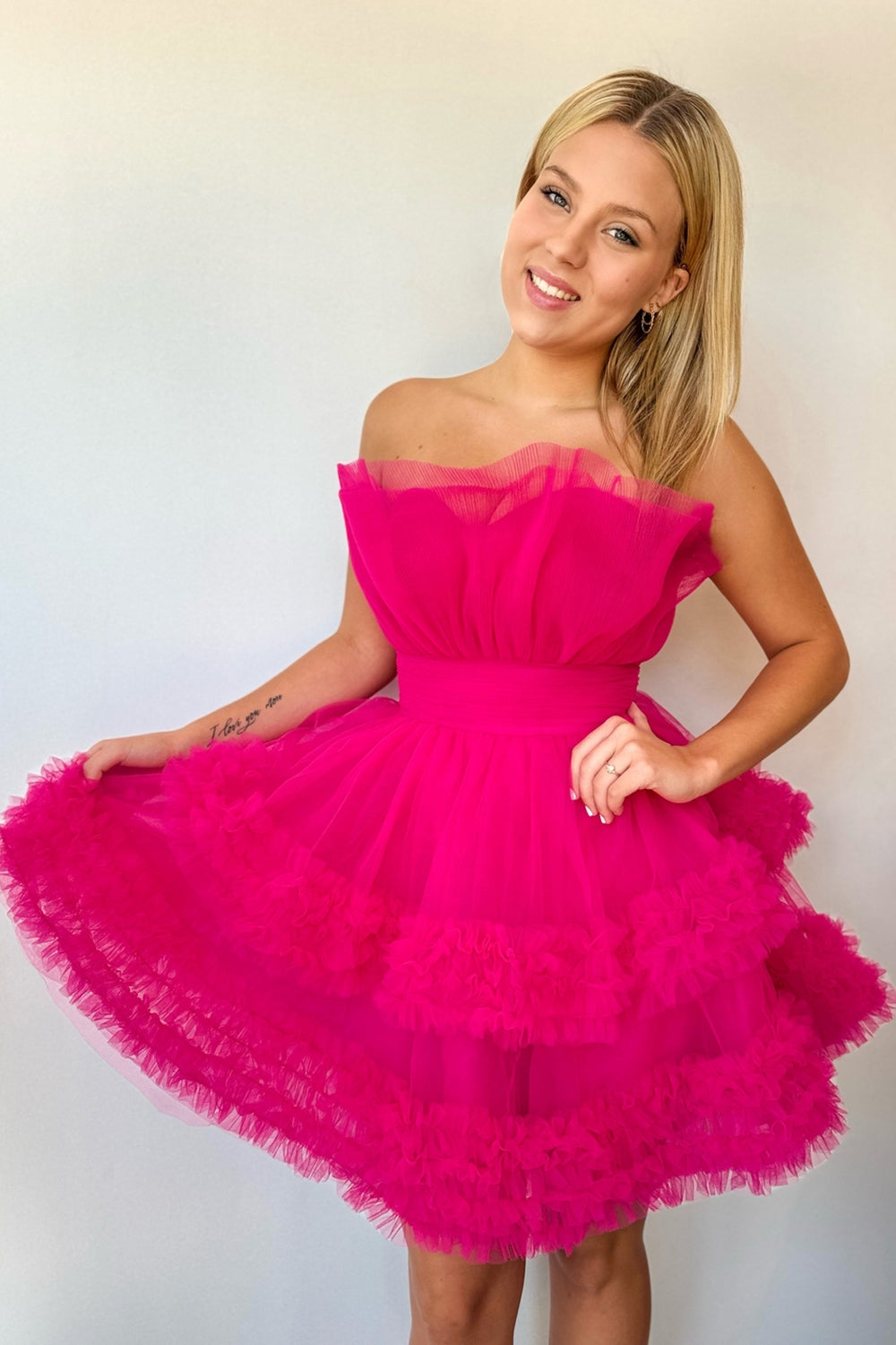 Fuchsia Strapless Scalloped Tulle Multi-Tier Ruffle Bubble A-Line Short Homecoming Dress