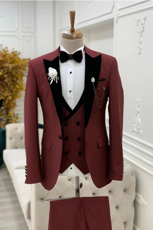 Glamorous Burgundy Peaked Lapel Three-Piece Prom Suit