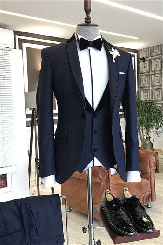 Glamorous Navy Blue Three-Piece Notched Lapel Business Suit