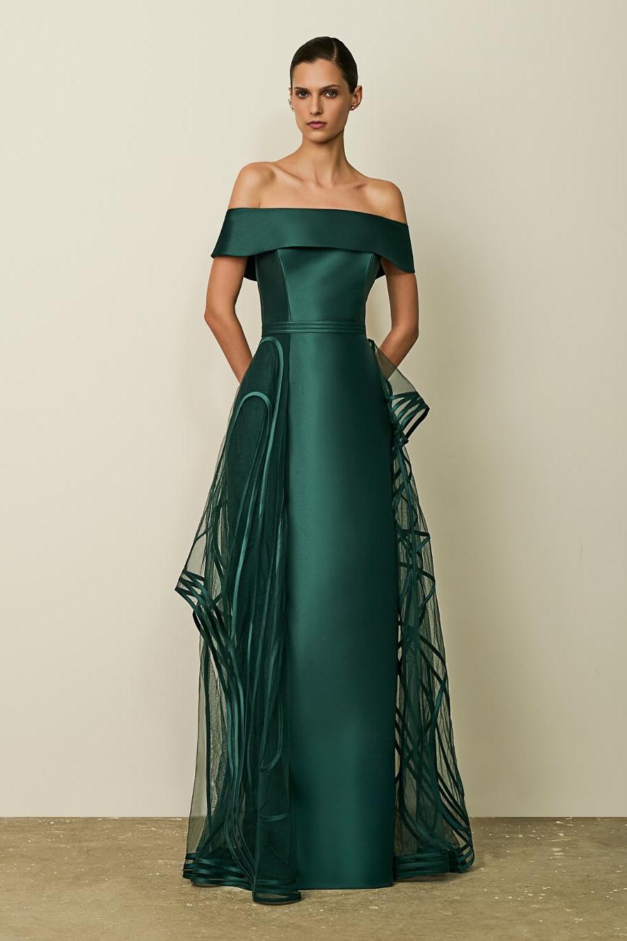 Glamorous Off the Shoulder Sleeveless Long Formal Dress With Tulle