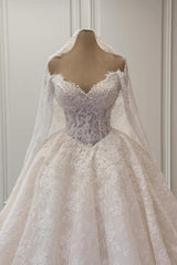 Glamorous White Sweetheart A-Line Long Sleeve Beaded Ball Gown Lace Floor-Length Wedding Dresses