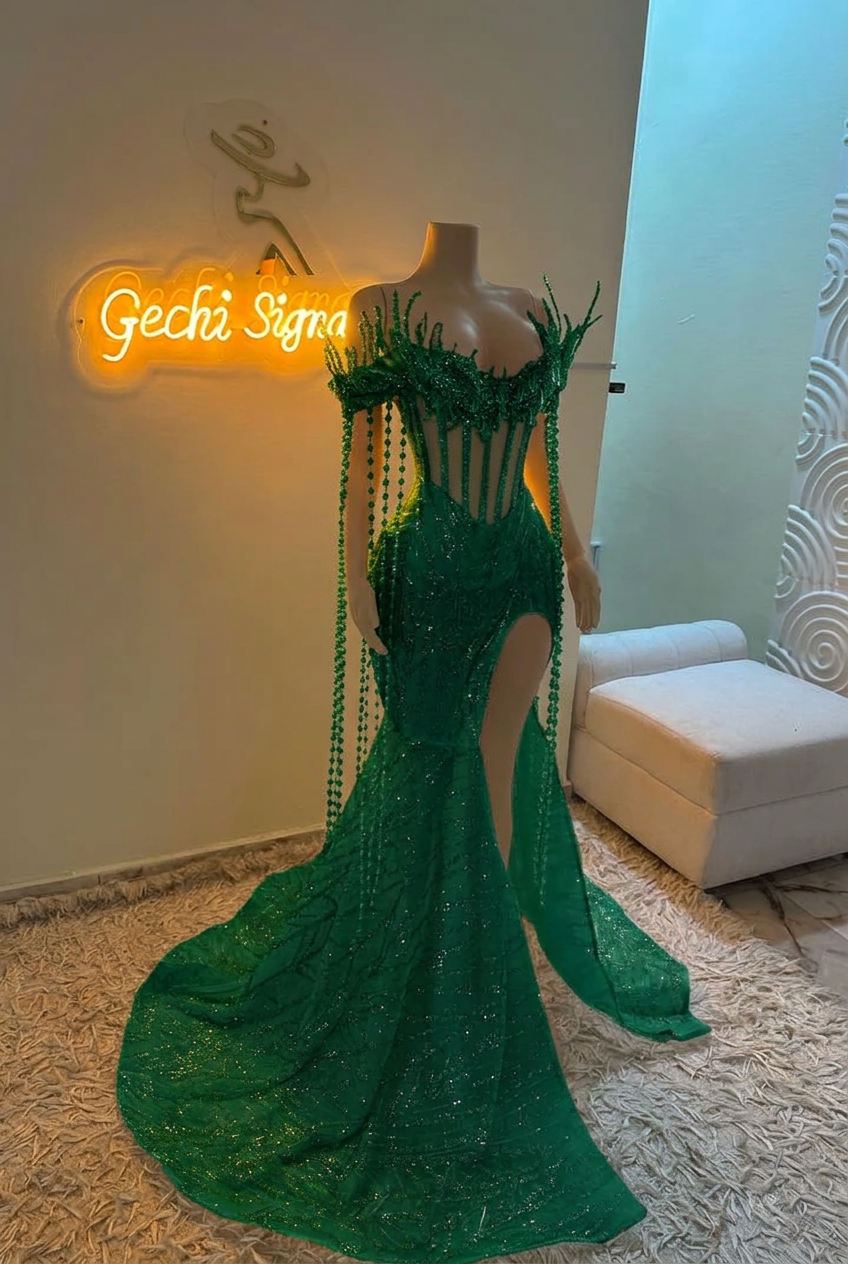 Emerald green off-the-shoulder split-front mermaid prom dress