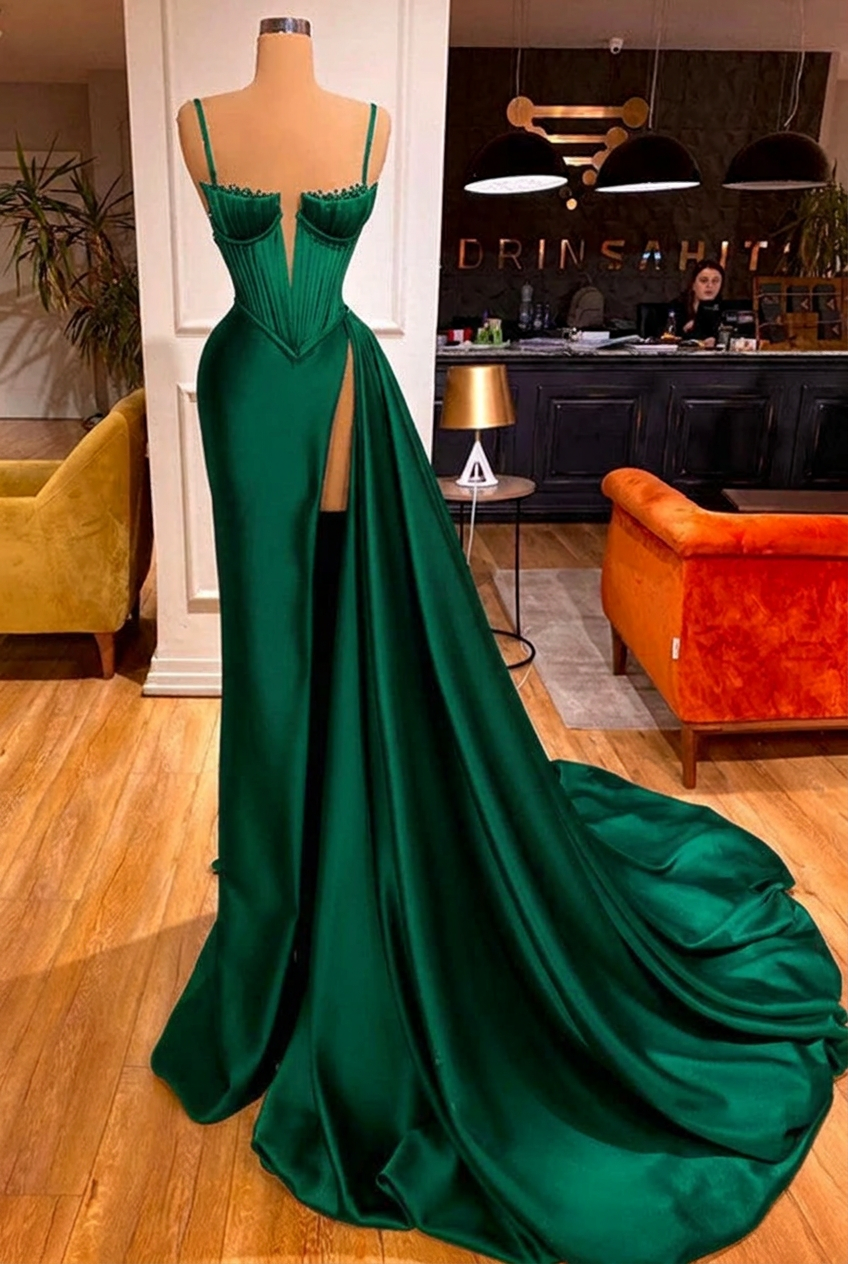 Emerald green sweetheart split-front mermaid prom dress