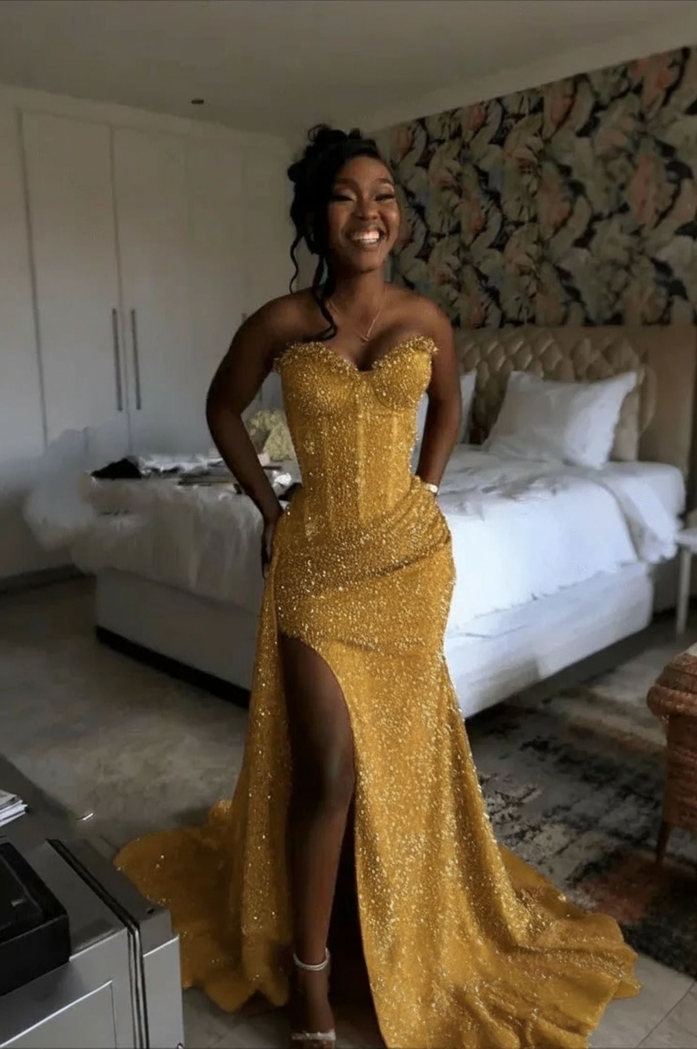 Daffodil strapless split-front mermaid prom dress