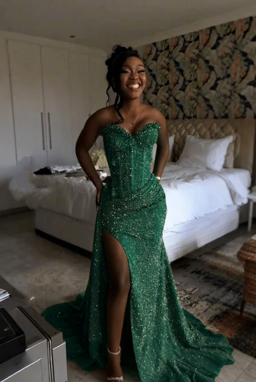 Emerald green strapless split-front mermaid prom dress