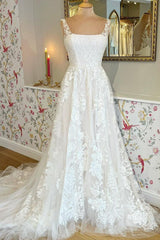 Graceful Ivory A-Line Square-Neck Sleeveless Lace Wedding Dress with Appliques