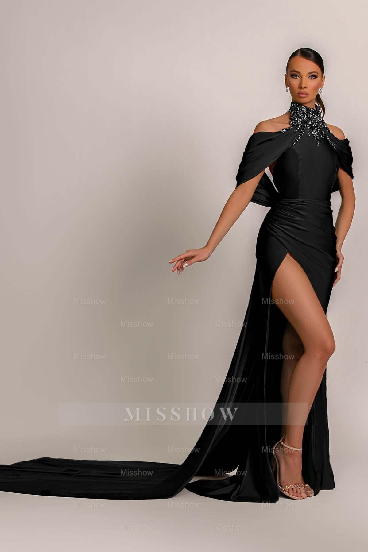 Green High Neck Pleated Mermaid Formal Dress Halter With Appliques