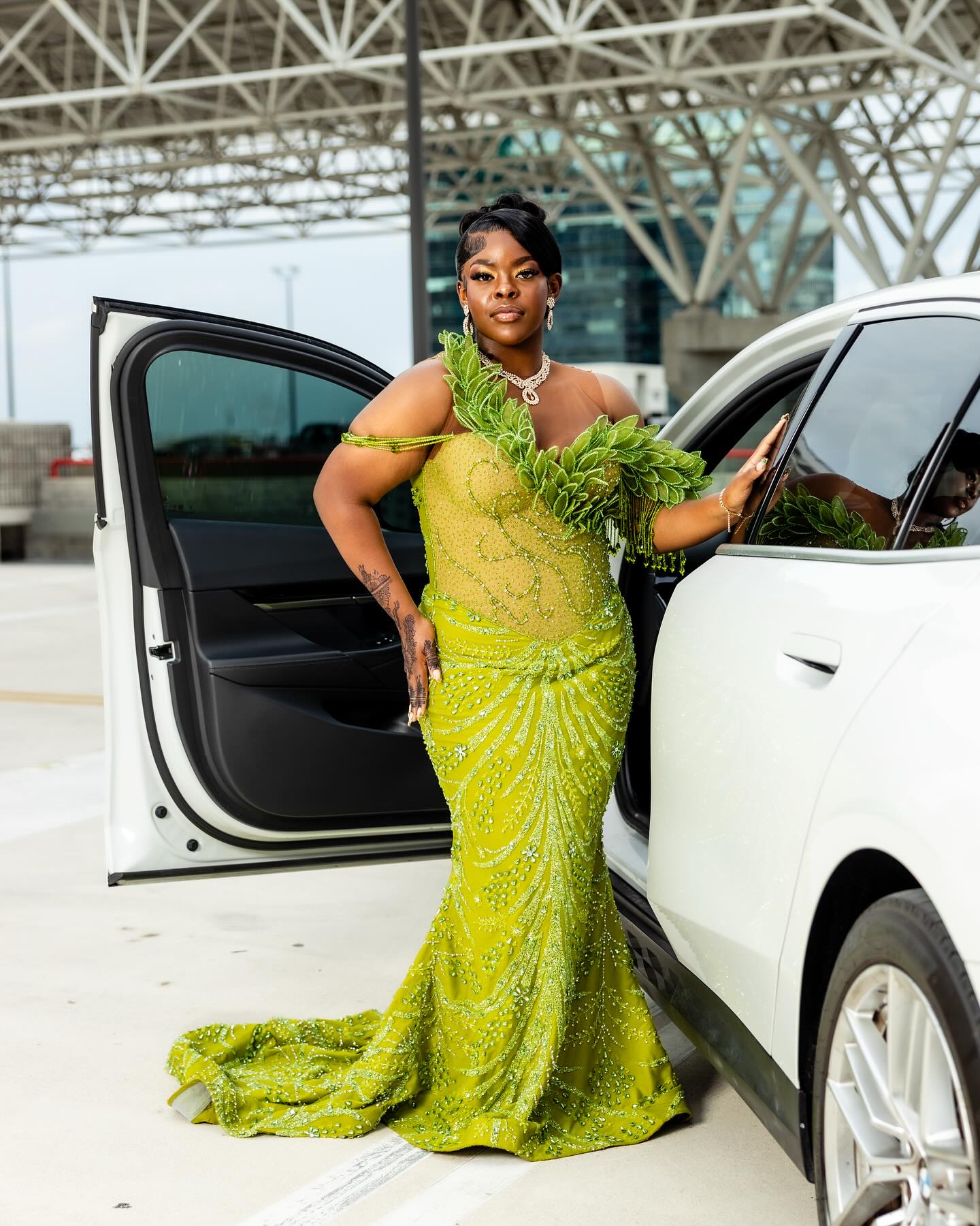 Green Plus Size Mermaid Prom Dress Strapless Sweetheart Sheer Illusion Corset One Shoulder 3D Green Leaf Applique Green Bugle Bead Fringe Tassel Silver Radial Scroll Vine Beading 3D Micro Floral Rhinestone Sweep Train Gown