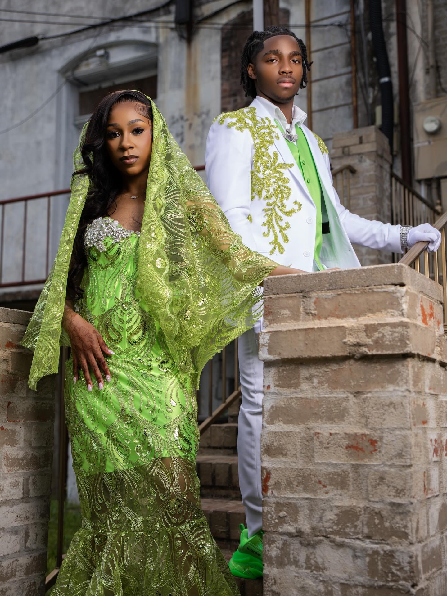 Green Strapless Sequined Prom Dress Sheer Mermaid Gown with Veil