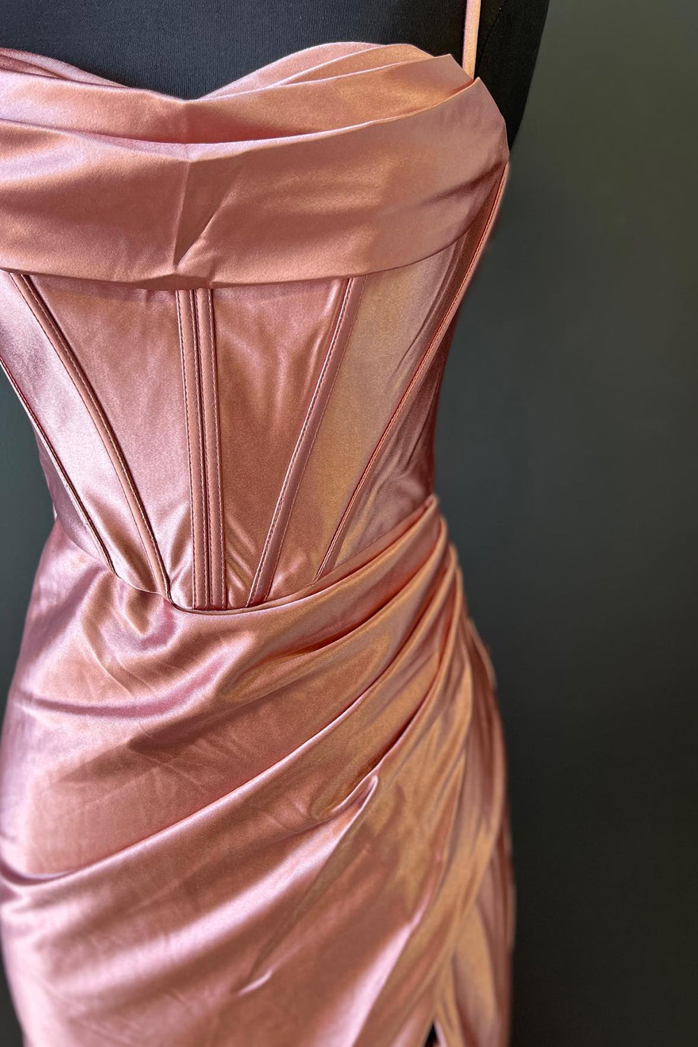 Pink sweetheart split-front mermaid prom dress
