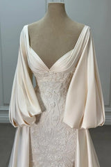 Ivory Beaded Lace Mermaid Wedding Dress V-Neck Detachable Satin Balloon Sleeve Wrap Bridal Gown with Train