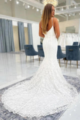 Ivory Lace Mermaid Wedding Dress Spaghetti Straps Deep V-Neck Illusion Bodice 3D Leaf Applique Open Back Chapel Train Bridal Gown