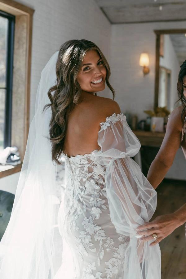 Ivory Mermaid Wedding Dress Sweetheart Deep V 3D Floral Lace Applique with Detachable Sheer Tulle Puff Long Sleeves Bow Tie Romantic Bridal Gown