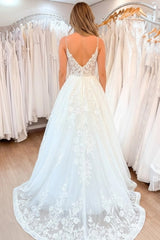 Ivory Tulle A-Line Wedding Dress Spaghetti Straps Scoop Neck Illusion 3D Floral Lace Applique Open Back Bridal Gown with Sweep Train