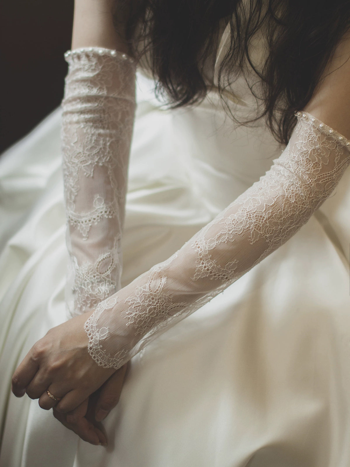 Lace Wedding Gloves with Pearls