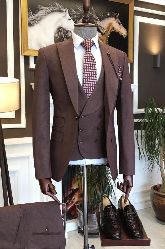 Latest Tan Peaked Lapel Three-Piece Business Suit