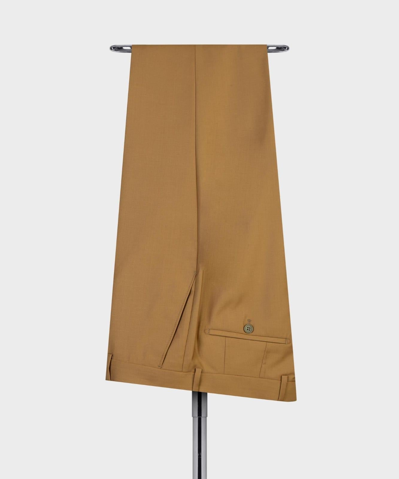 Light Brown Double Breasted Peak Lapel Business Men’s Suits