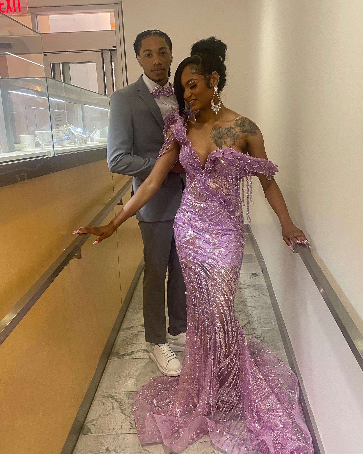 Lilac Mermaid Prom Dress Off Shoulder Deep V Sweetheart 3D Purple Leaf Petal Applique Crystal Chain Fringe Tassel All-Over Sequin Geometric Wave Rhinestone Beaded Court Train Gown