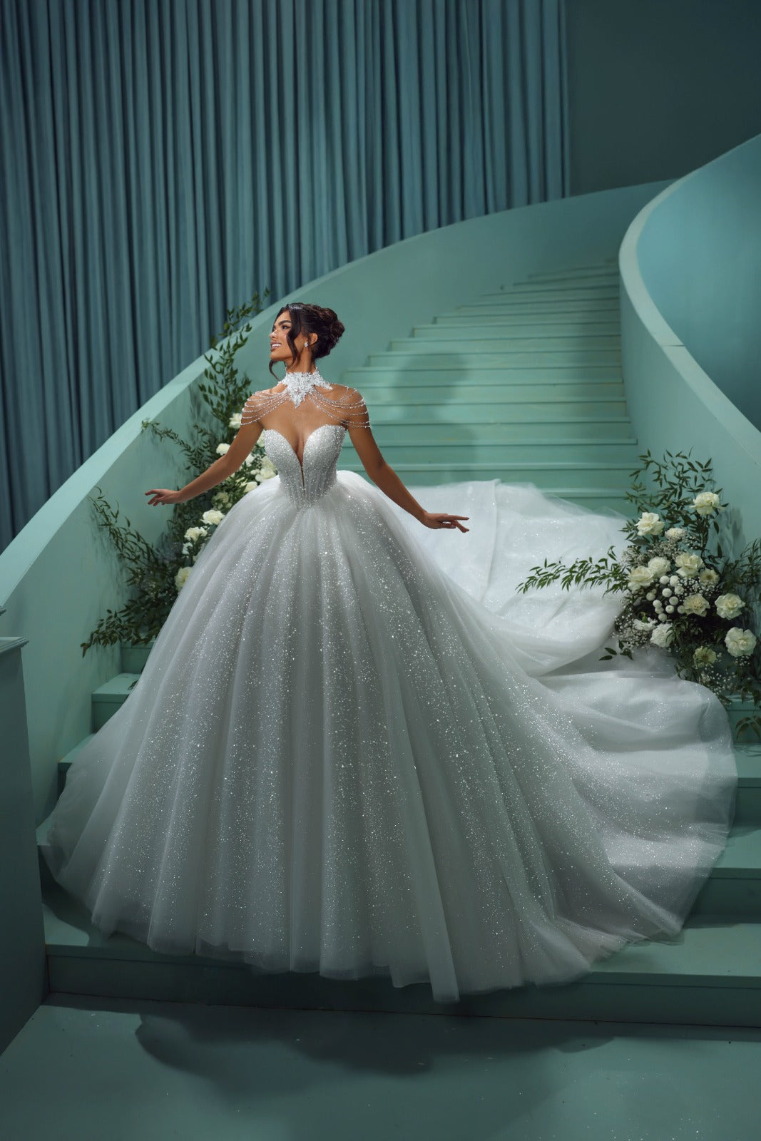 Luxury Long White Ball Gown Strapless Sequined Tulle Wedding Dress