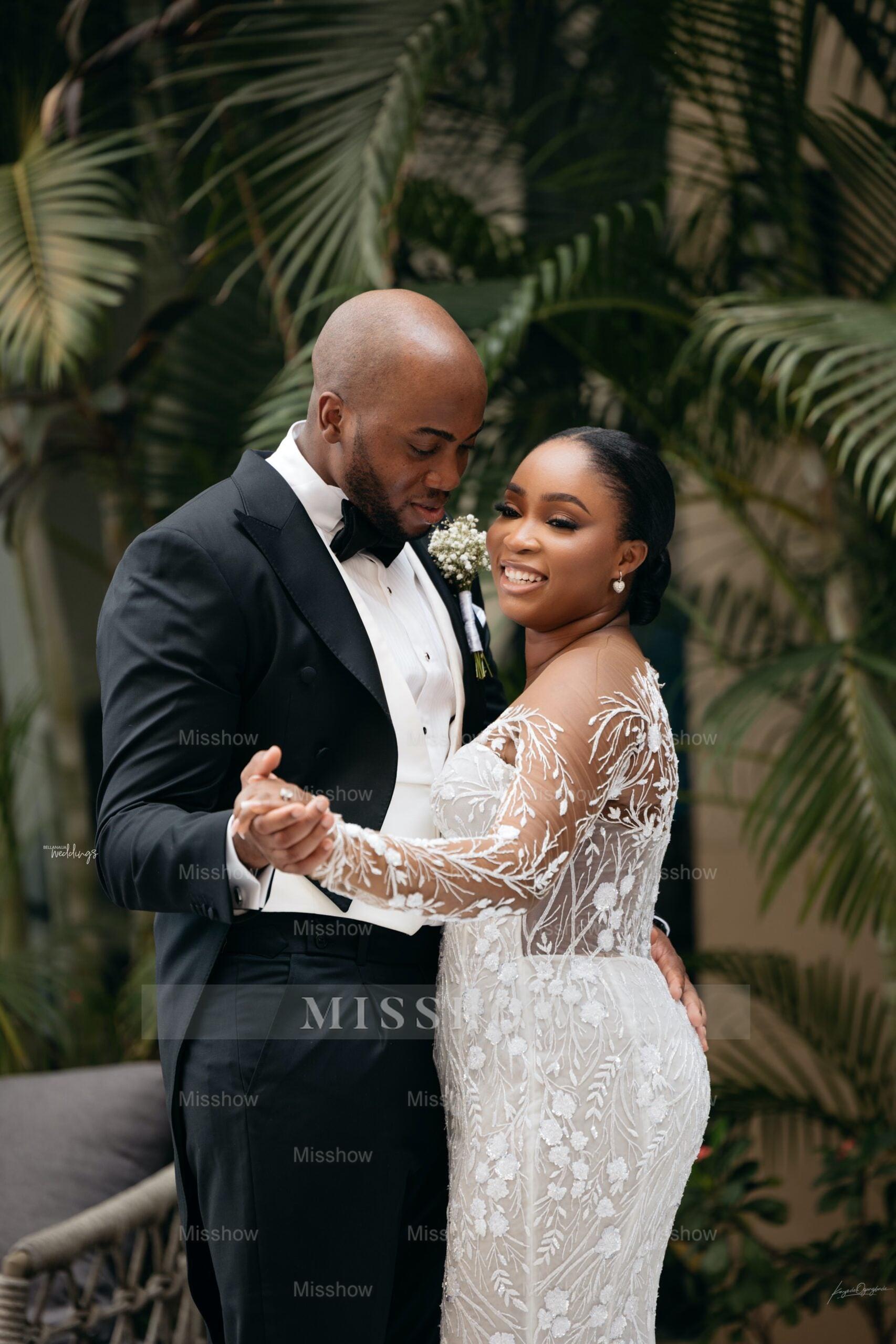 Luxury Long White Lace Long Sleeves Beaded Mermaid Wedding Dress