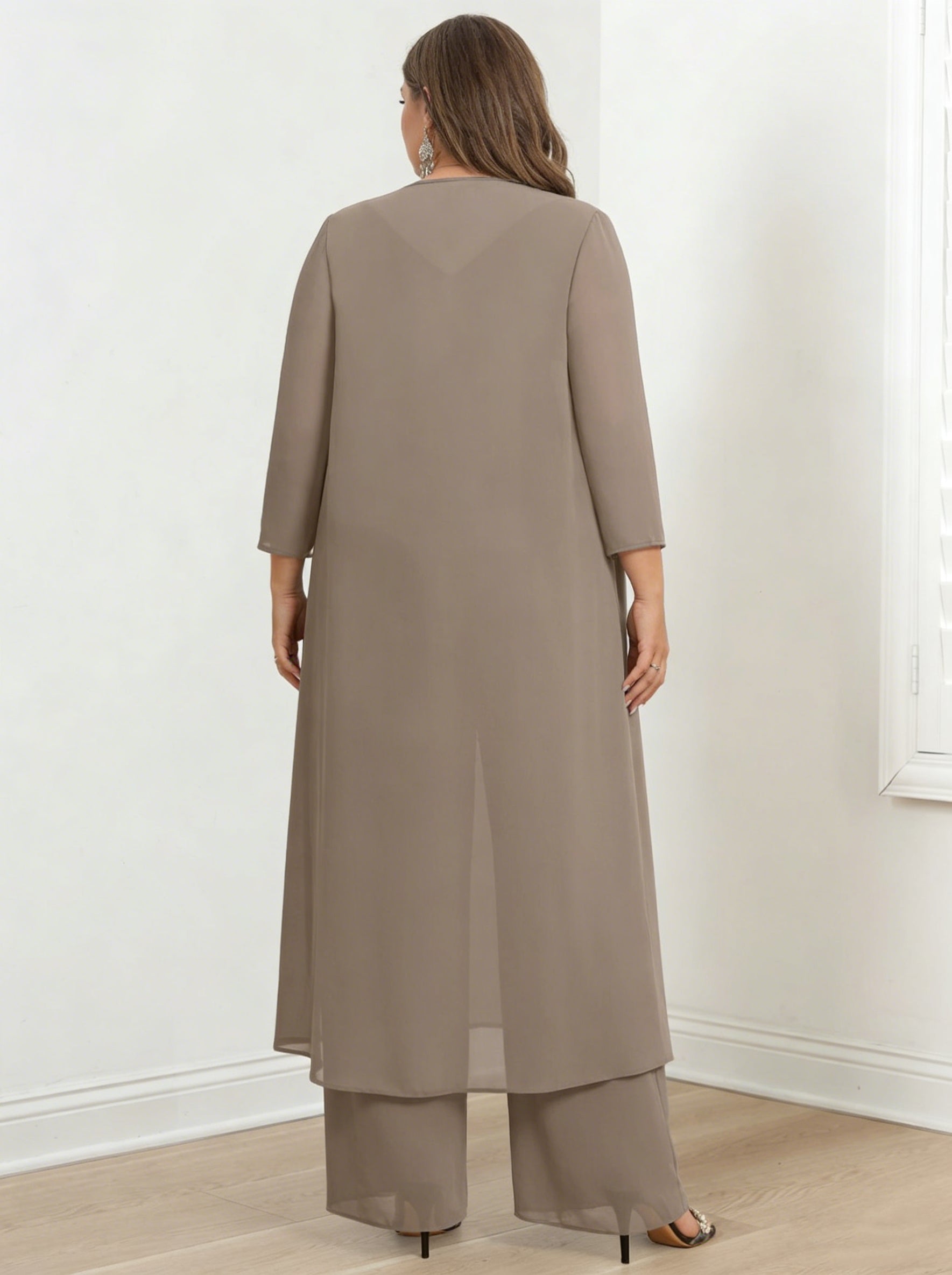 Chiffon Round Neck Floor Length Plus Size Mother Of The Bride Pantsuits With Jacket Applique