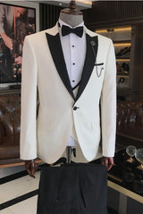 Minimalist White Peaked Lapel Three-Piece Prom Attire For Men