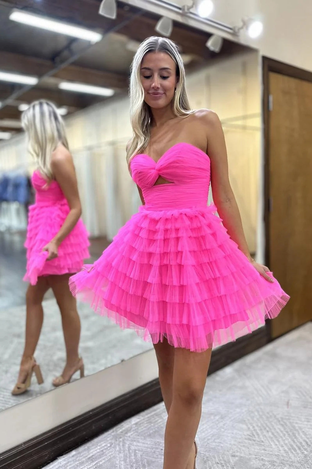 Misshow A-Line Fuchsia Strapless Tiered Tulle Short Homecoming Dress/Mini Dress with Keyhole