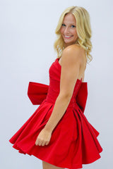 Misshow A-Line Green Strapless Satin Short Homecoming Dress/Mini Dress with Bowknot