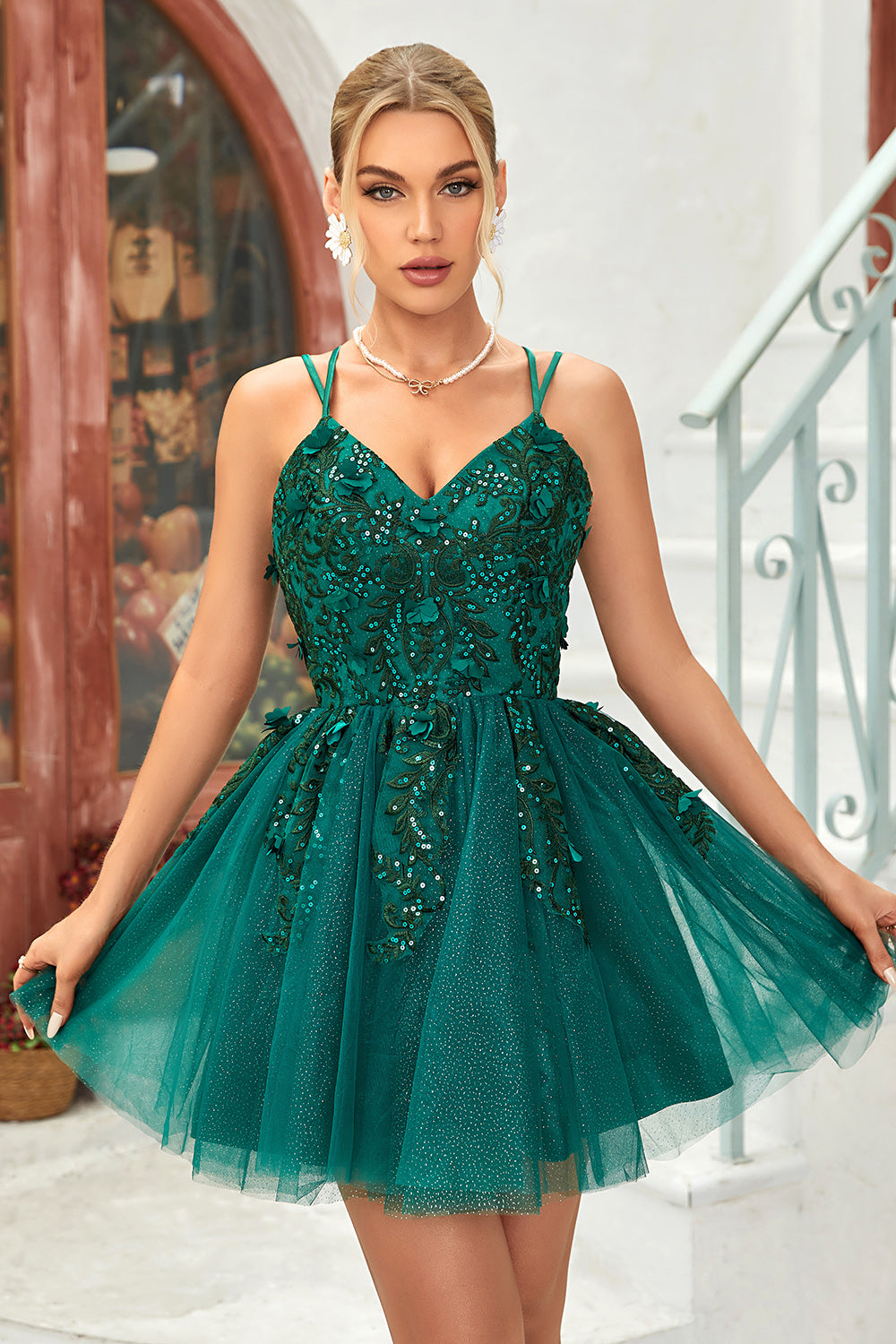 Misshow A Line Spaghetti Straps Dark Green Short Homecoming Dress/Mini Dress with Appliques Beading