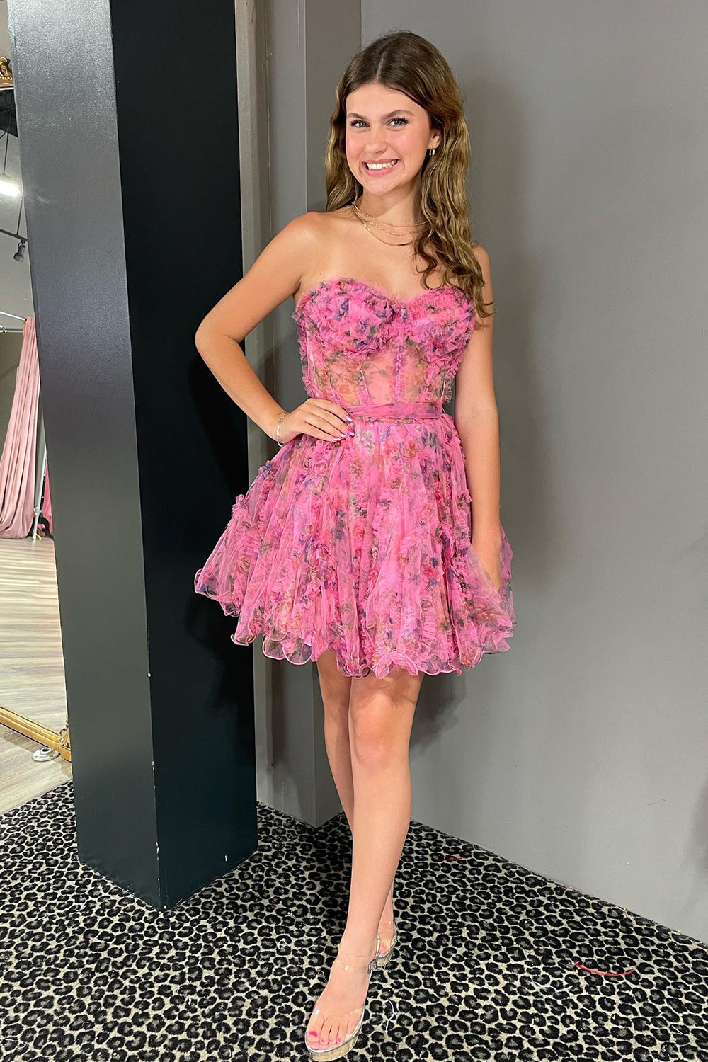 Misshow A-Line White Flower Sweetheart Corset Floral Homecoming Dress/Mini Dress with Ruffles