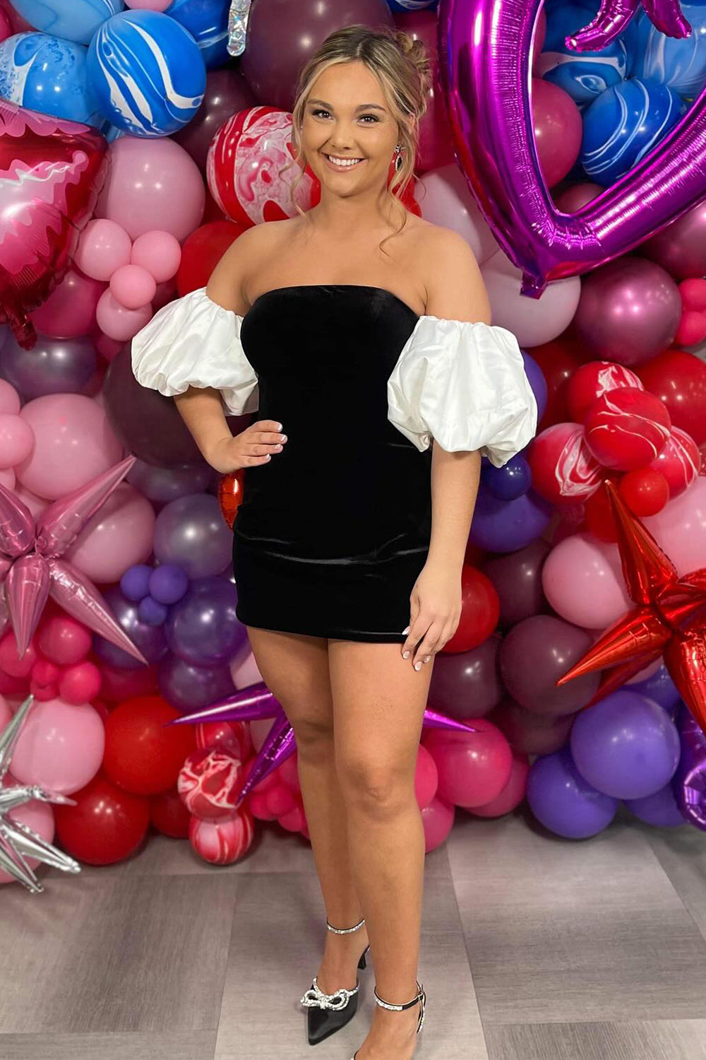 Misshow Black Puff Sleeves Tight Short Homecoming Dress/Mini Dress