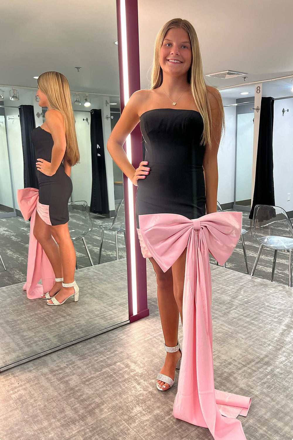 Misshow Black Sweetheart Tight Short Homecoming Dress/Mini Dress With Bow
