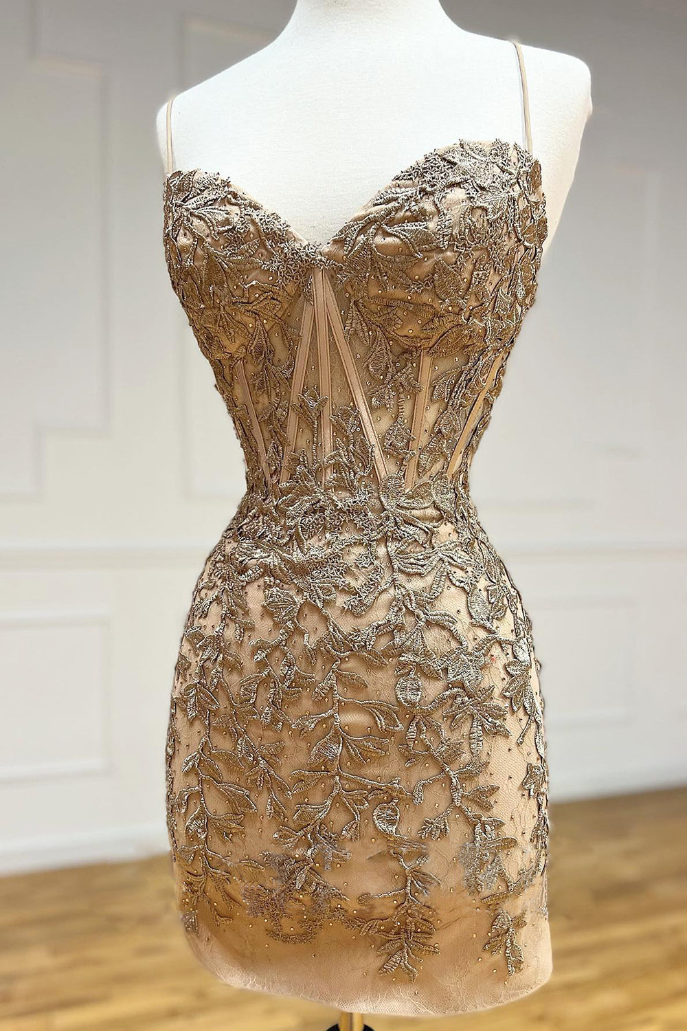 Misshow Champagne Spaghetti Straps Tight Short Homecoming Dress/Mini Dress with Appliques