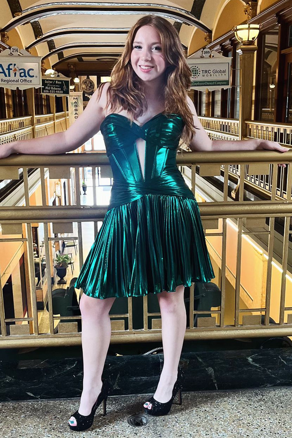 Misshow Dark Green Corset Sweetheart A Line Short Homecoming Dress/Mini Dress