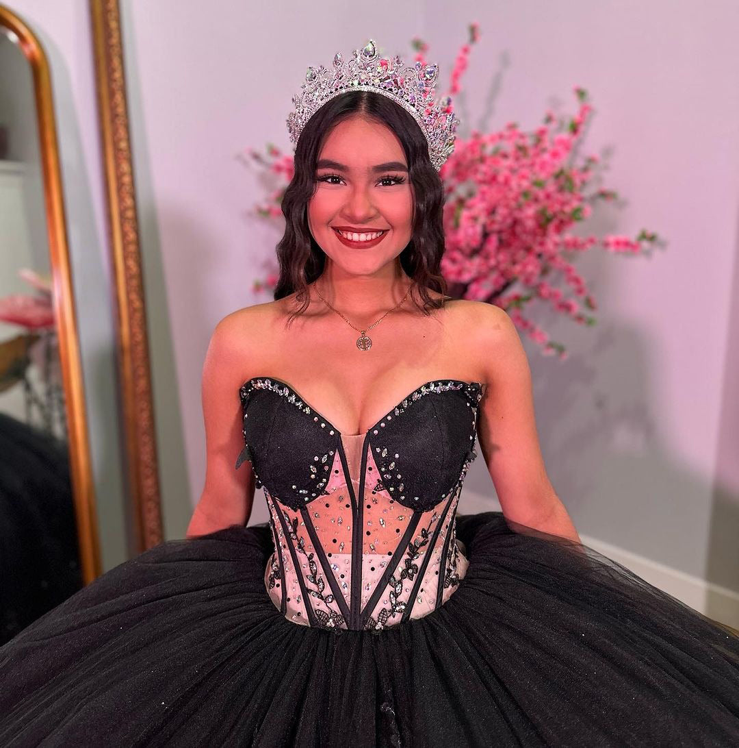 Misshow Exquisite Black Tulle Quinceanera Dress Sweetheart Neckline Lace Applique Ball Gown for Sweet 16 & Birthday Celebrations