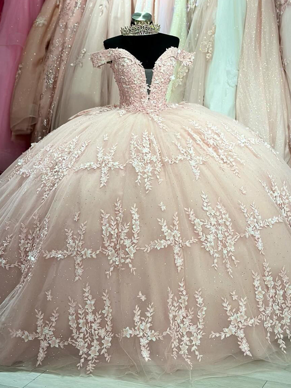 Misshow Exquisite Off-Shoulder Ball Gown with Lace Appliques & Bow Detail Pink Tulle Quinceanera Dress for Sweet 16 & Princess Birthday Parties