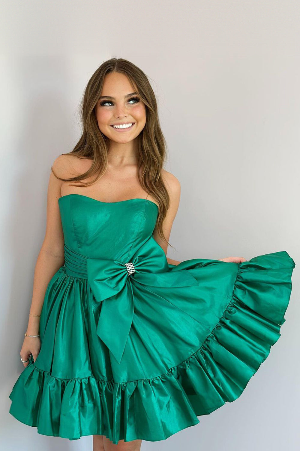 Misshow Fluffy Fuchsia Strapless A Line Tiered Short Homecoming Dress/Mini Dress with Bow