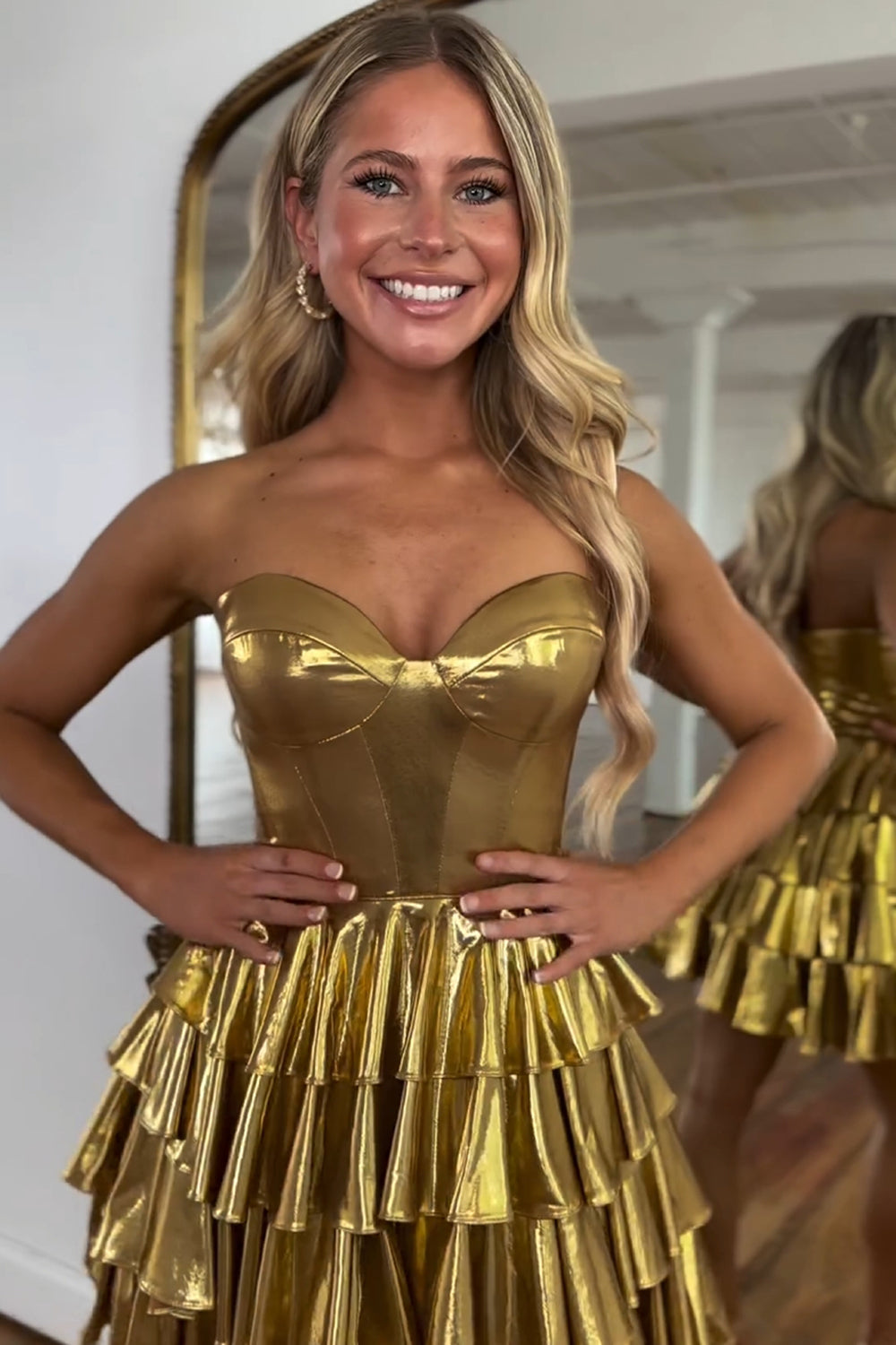 Misshow Golden A Line Corset Short Homecoming Dress/Mini Dress With Ruffles