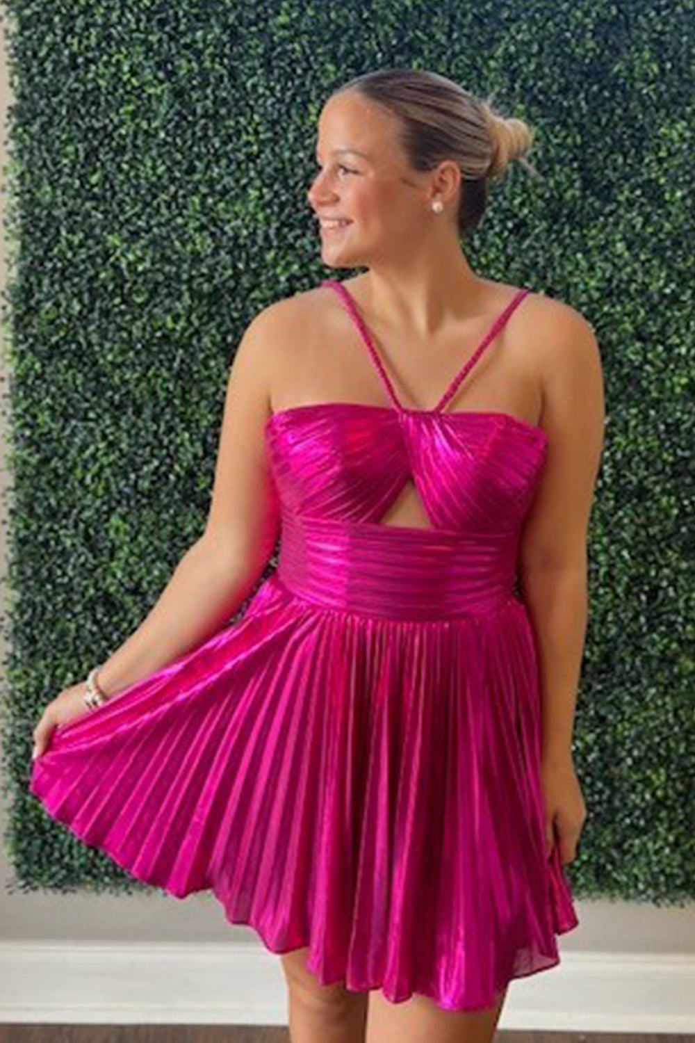 Misshow Golden A Line Halter Short Homecoming Dress/Mini Dress