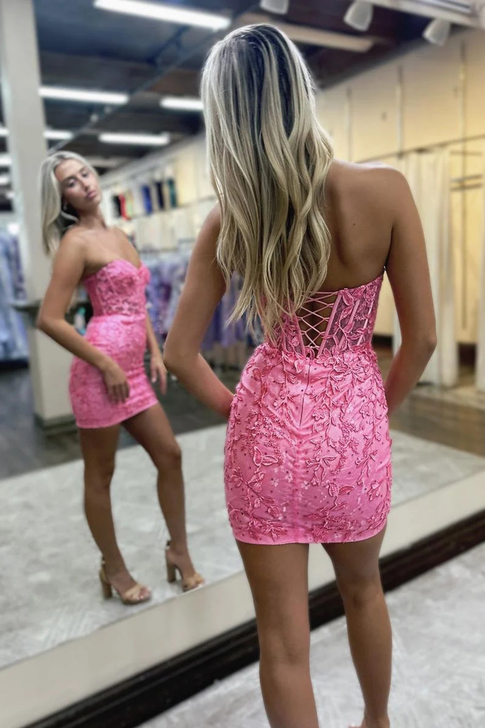 Misshow Light Blue Sweetheart Lace Tight Short Homecoming Dress/Mini Dress