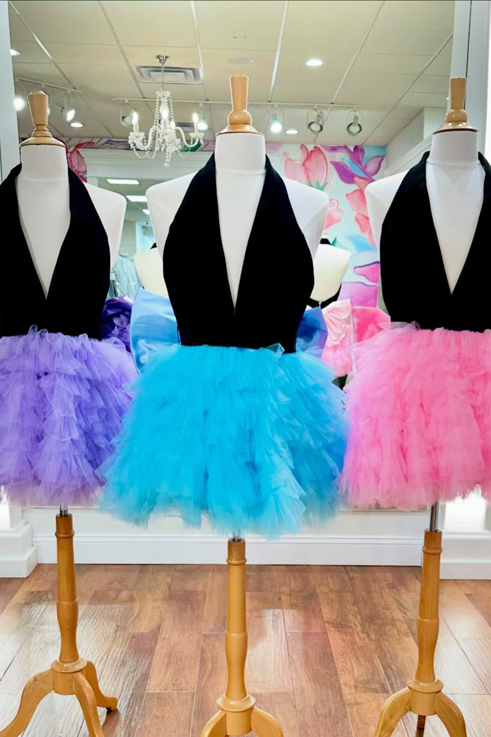 Misshow Lilac V-Neck A-Line Halter Tiered Short Homecoming Dress/Mini Dress With Bow