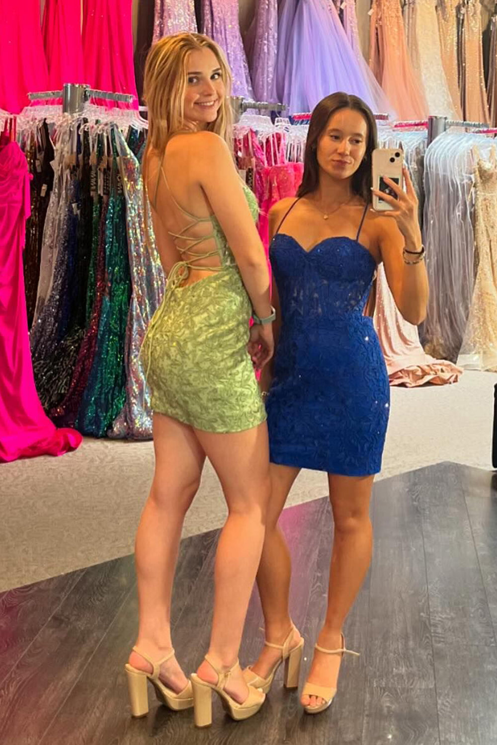 Misshow Red Spaghetti Straps Tight Short Homecoming Dress/Mini Dress with Appliques